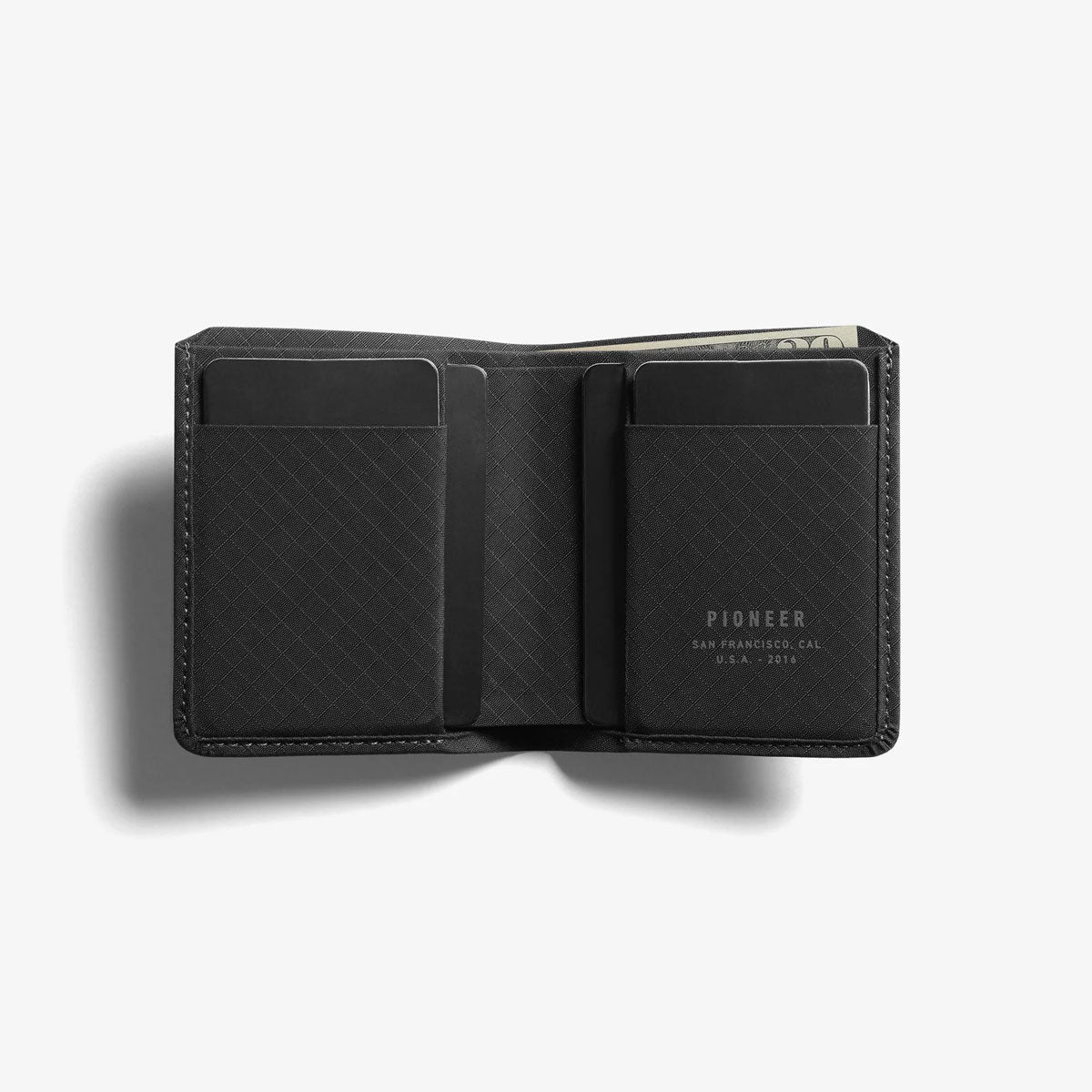 [PO] Pioneer Carry : Altitude Billfold : Onyx 10XD™