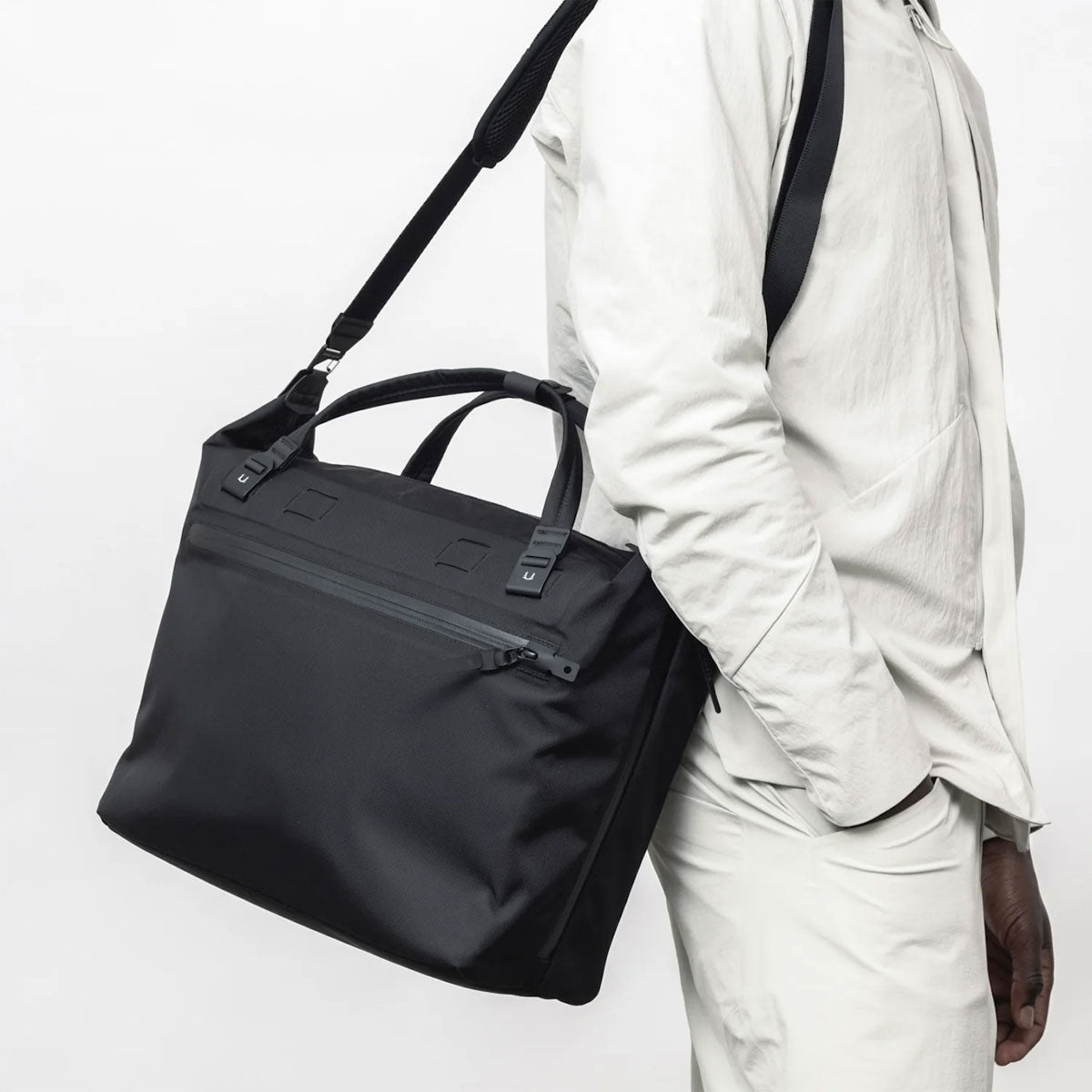 Black Ember : WPT SHLDR Tote : Jet Black (Embertex™)