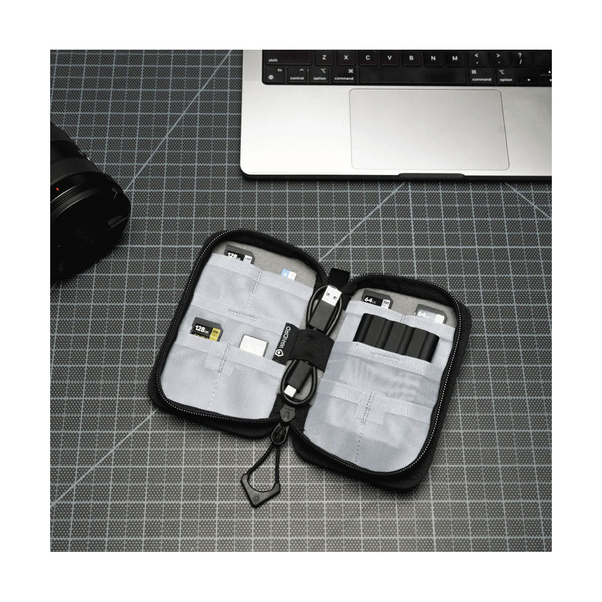 Wandrd : Memory Card Case : Black